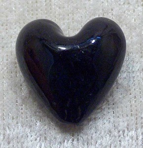 Lampwork M hjärta, svart, 20 mm