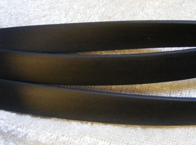 Gummirem, platt, svart, 10 mm