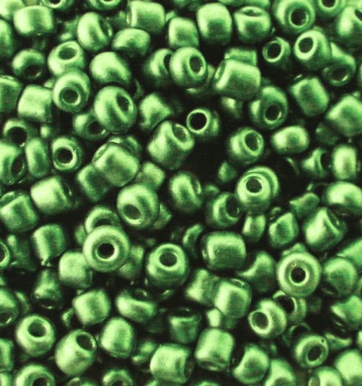 Rocaille, opak, grön med metallisk lyster - Klicka på bilden för att stänga