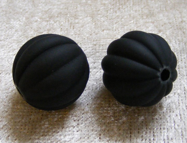 Akrylpärla, matt svart melon, ca 16 mm - Klicka på bilden för att stänga