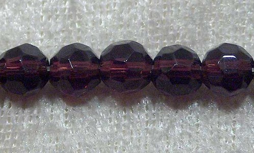 Facetterad rund kristallpärla, Plommon, 6 mm