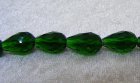 Facetterad droppe, mörkgrön, 15x9,5 mm