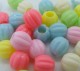 Plastpärla, räfflad "pumpa", färgmix