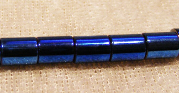 Hematit cylinder, elektropläterad blå - Klicka på bilden för att stänga