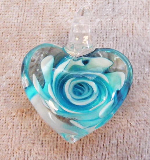 Glashänge, hjärta, turkosblå - Klicka på bilden för att stänga