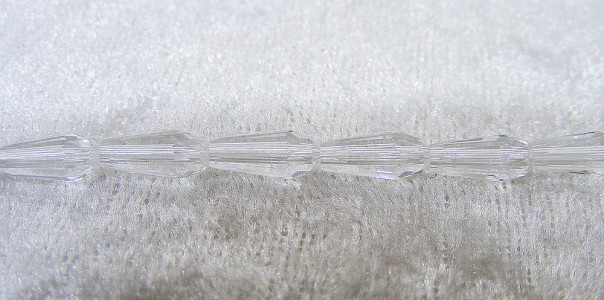 Facetterad droppe, transparent, ca 9,5x4,3 mm