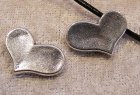 Mellandel, skevt hjärta, antiksilver