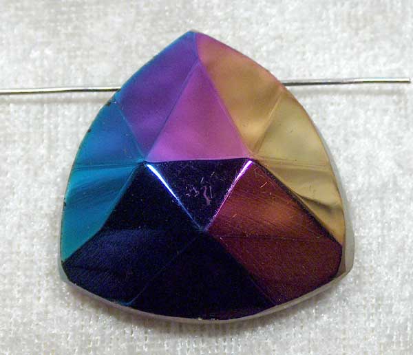 Facetterad kristall, Triangulär droppe , Multi - Klicka på bilden för att stänga