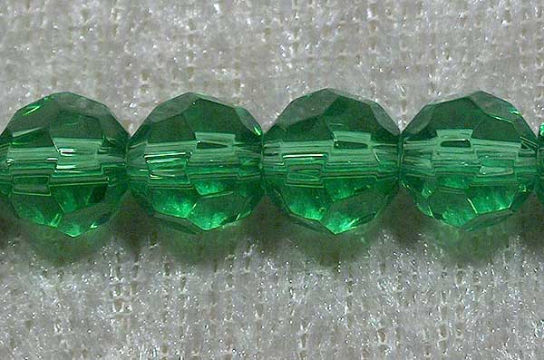 Facetterad rund kristallpärla, Grön, 8 mm - Klicka på bilden för att stänga