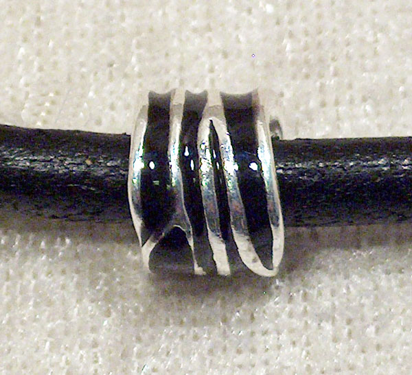 Mellandel, randig cylinder med svart emalj - Klicka på bilden för att stänga