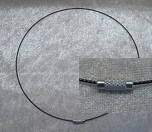 Komplett wirehalsband med skruvlås, svart - Klicka på bilden för att stänga