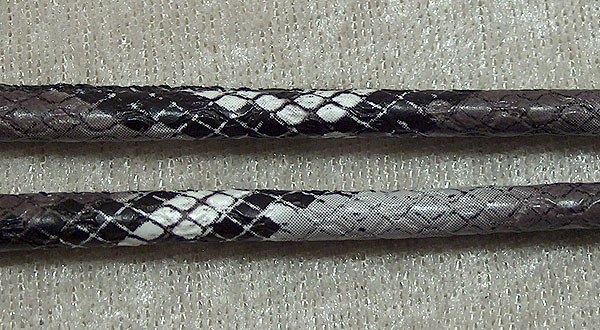 Konstläderrem, ormskinnsmönstrad, 4 mm, svart/grå/vit - Klicka på bilden för att stänga