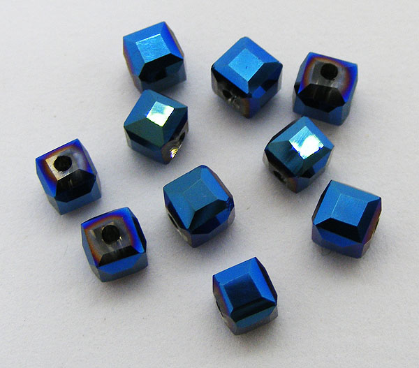 Glaskuber, Elektropläterade blå, 4x4x4mm - Klicka på bilden för att stänga